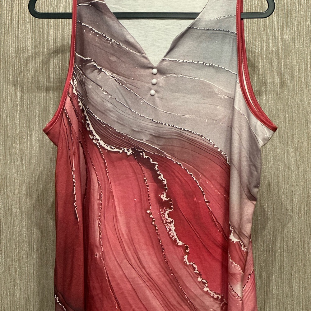 Never Worn! Women’s Fashionable & Casual Marble Print Tank with Notched Neckline